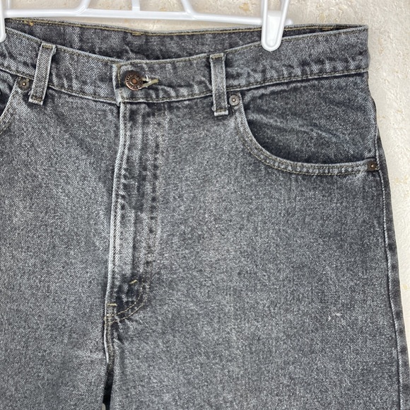 Vintage 550 Levi’s Shorts - Picture 3 of 8